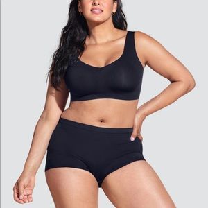 Honeylove V-Neck Bra in Black